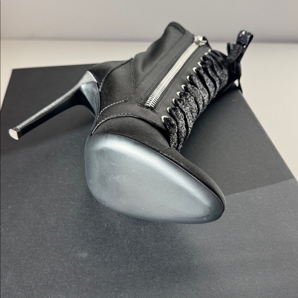 Giuseppe Zanotti Black Lace-Up Heeled Boots - Picture 6 of 16